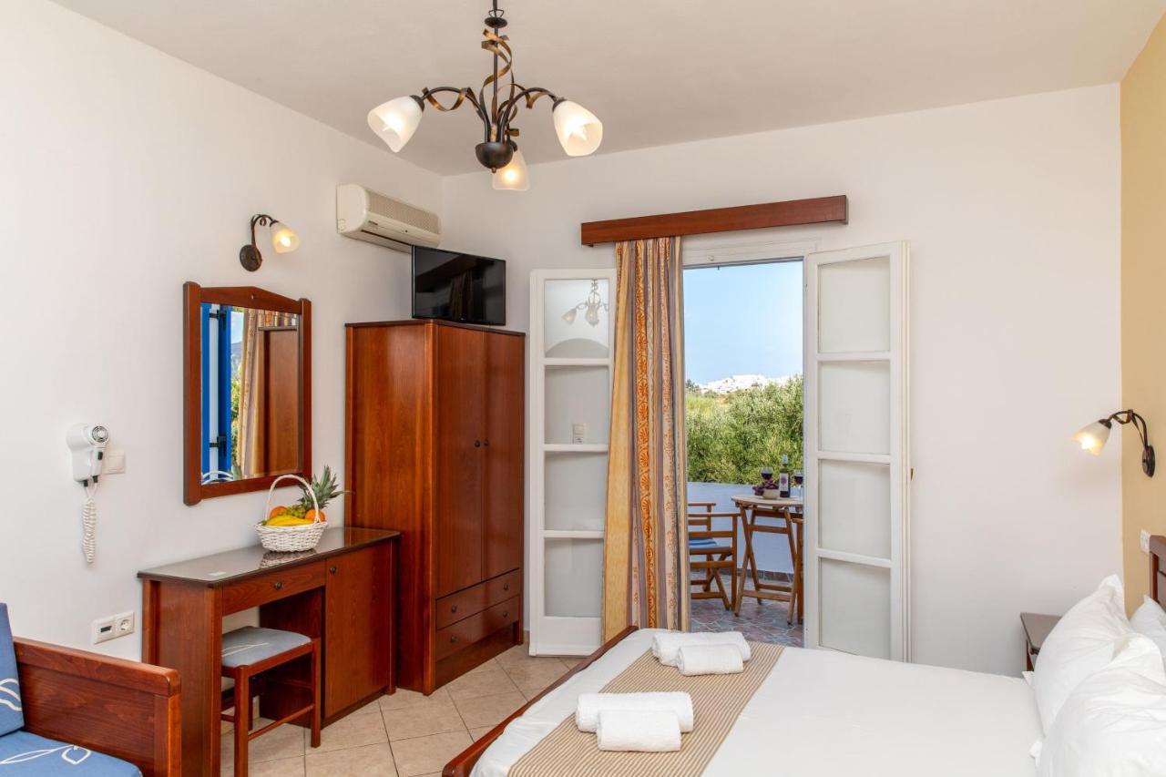 Surfer Paradise Naxos City Exterior photo